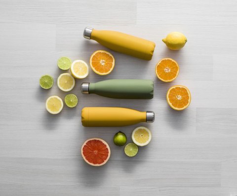 Butelka z gumową powłoką NILS 12/24H 0,5 L, zielony mat Butelka z gumową powłoką NILS 12/24H 0,5 L, zielony mat