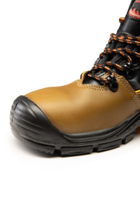 TRZEWIK K08 S3 SRC - Brązowy 44