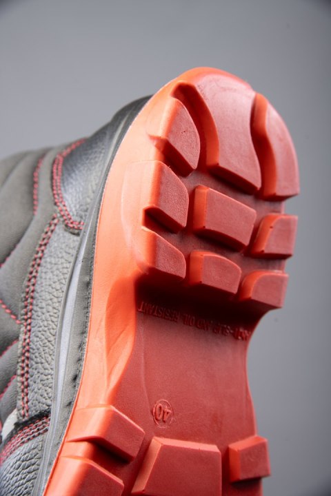 TRZEWIK CZERWONY O1 SRC - O1 37