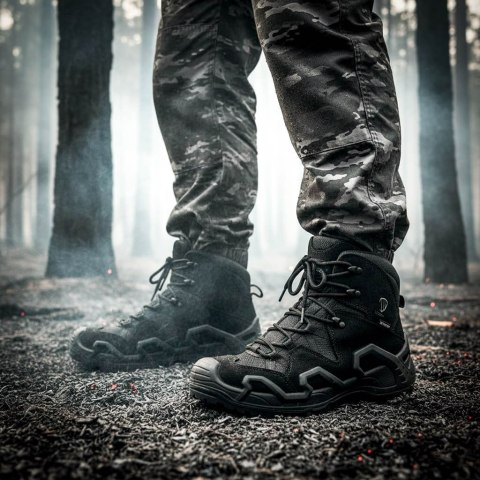 TRZEWIKI EXPLORER BLACK ROZM. 45